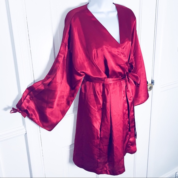 VALENTINO Intimo Red Nightgown & Robe - Picture 10 of 15